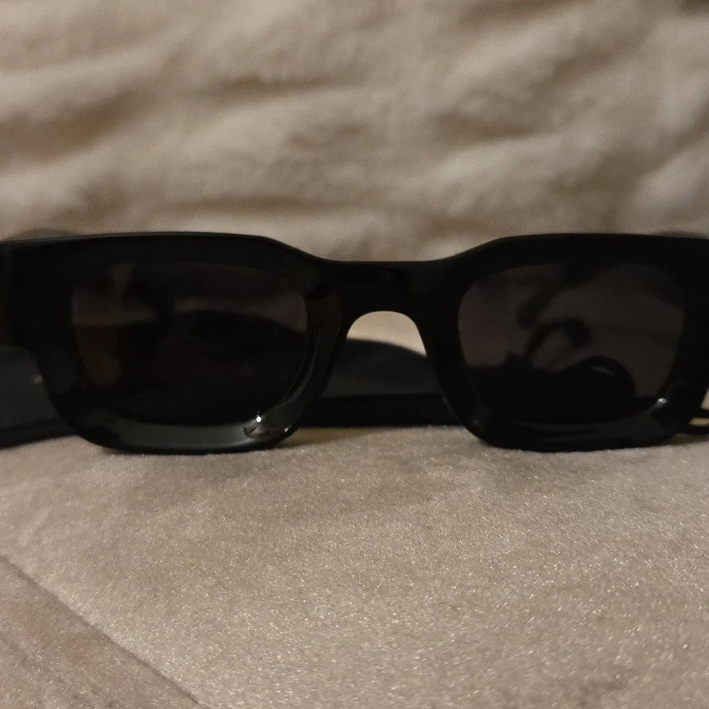 NOCA Black Sunglasses With Soft Bag